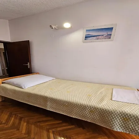 Apartament In Tribunj Near Scenic Beaches Tribalj