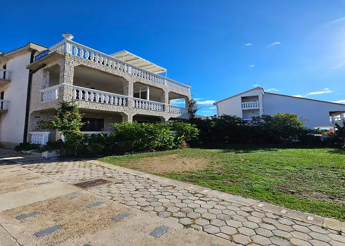 In Tribunj Near Scenic Beaches Apartamento Tribalj